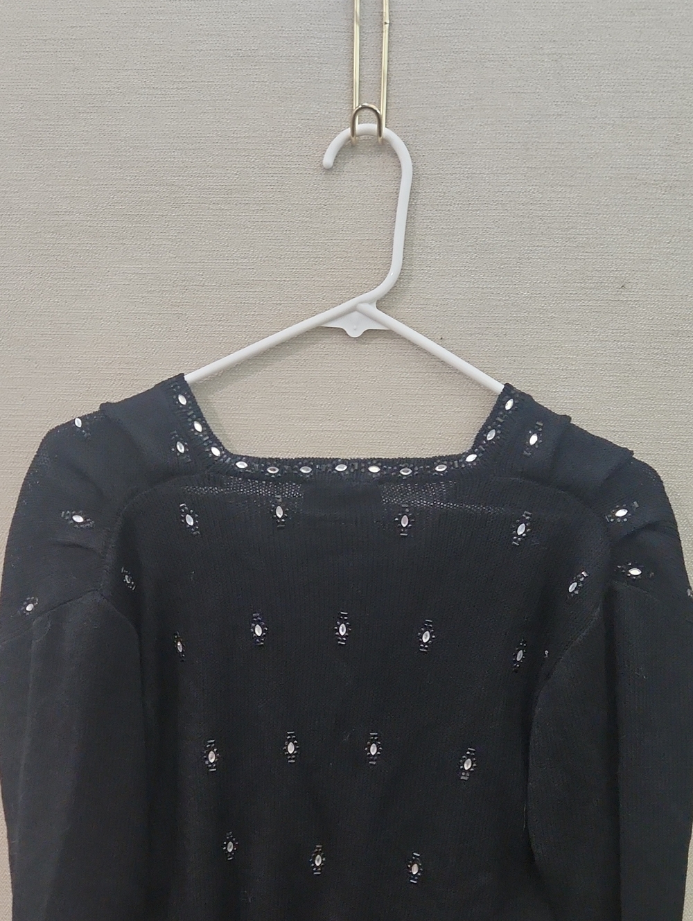 St. John Knit Crossover Sweater Size 6 - Picture 8 of 16